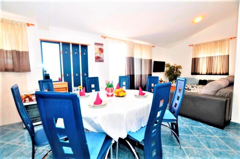 Marinovi Dvori Apartment Slatine Ngoại thất bức ảnh
