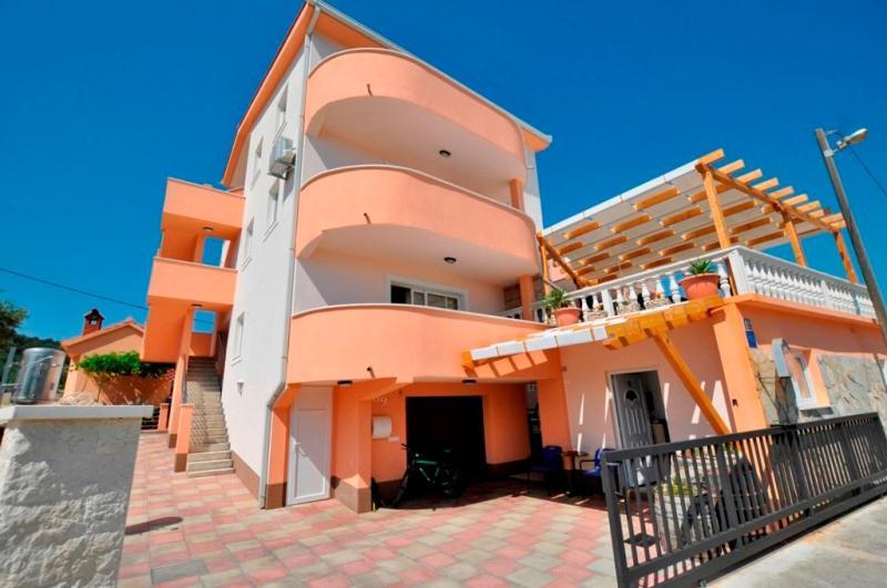 Marinovi Dvori Apartment Slatine Ngoại thất bức ảnh