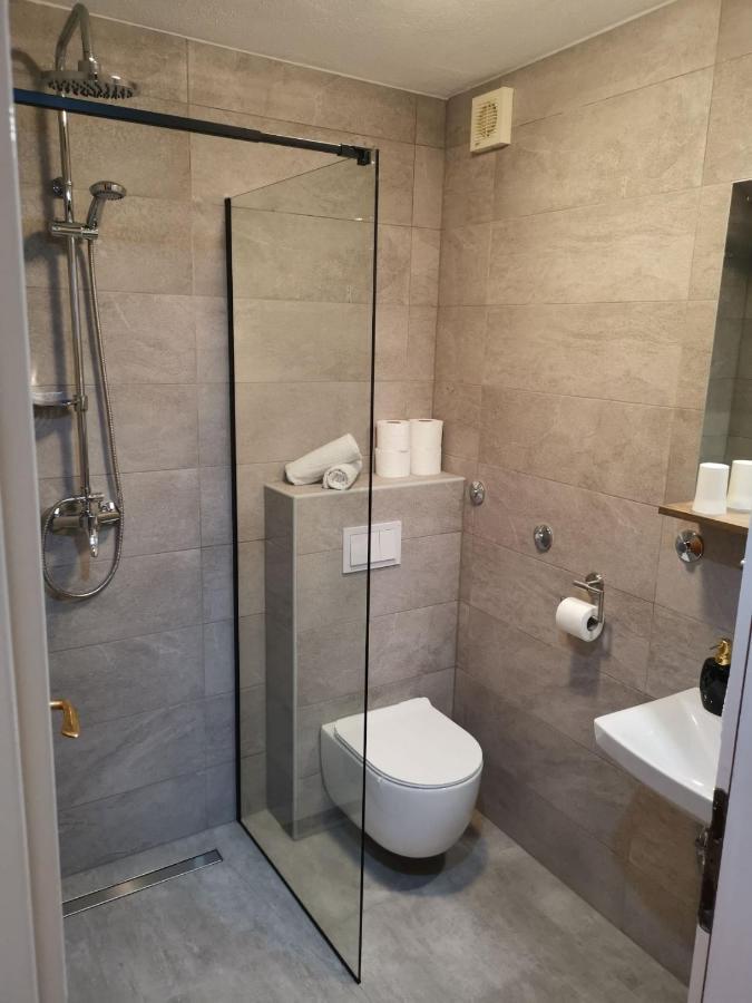 Marinovi Dvori Apartment Slatine Ngoại thất bức ảnh