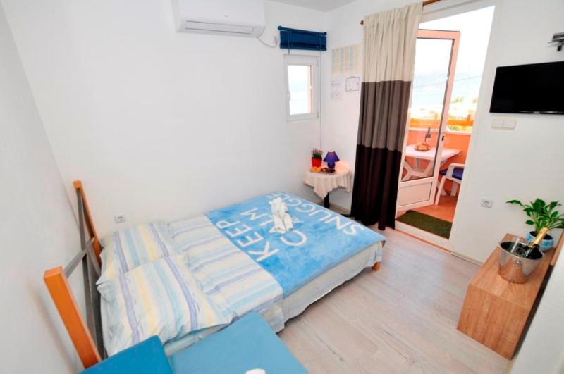 Marinovi Dvori Apartment Slatine Ngoại thất bức ảnh