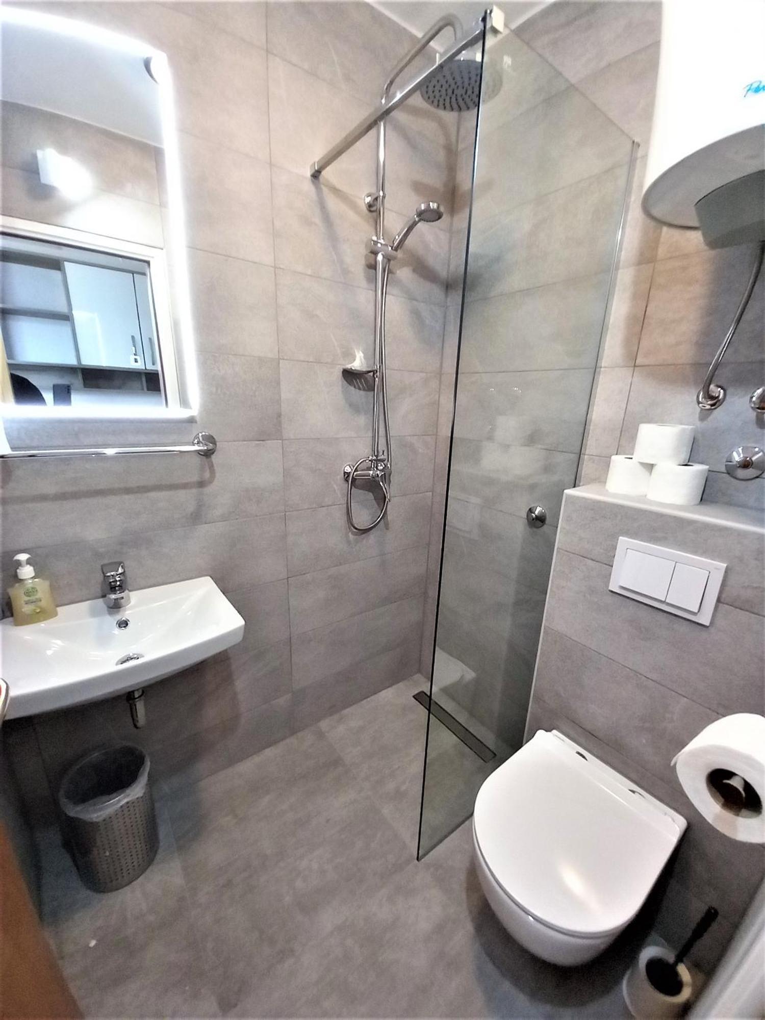 Marinovi Dvori Apartment Slatine Ngoại thất bức ảnh
