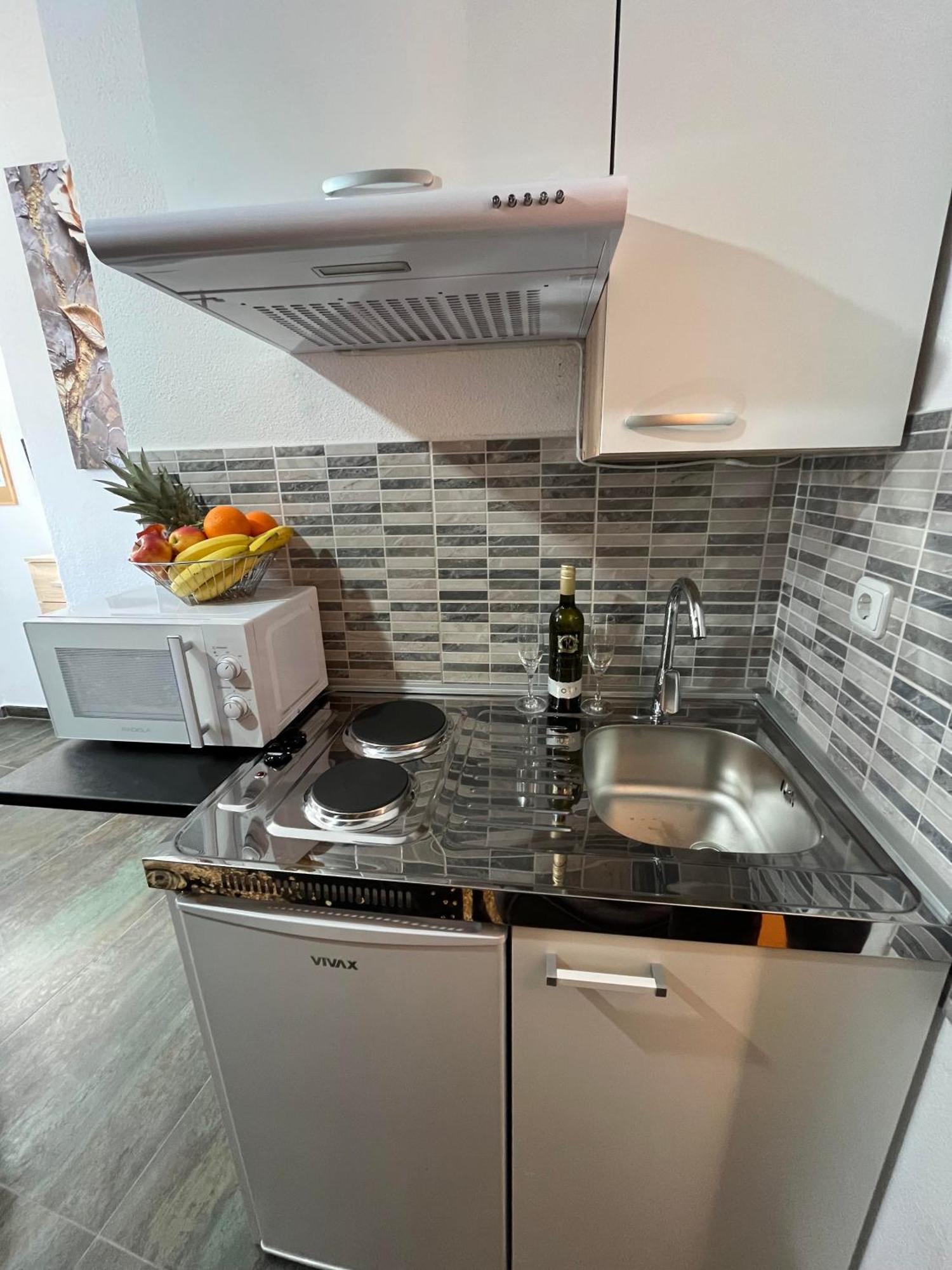 Marinovi Dvori Apartment Slatine Ngoại thất bức ảnh